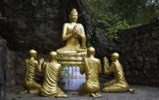 Respecting Buddha