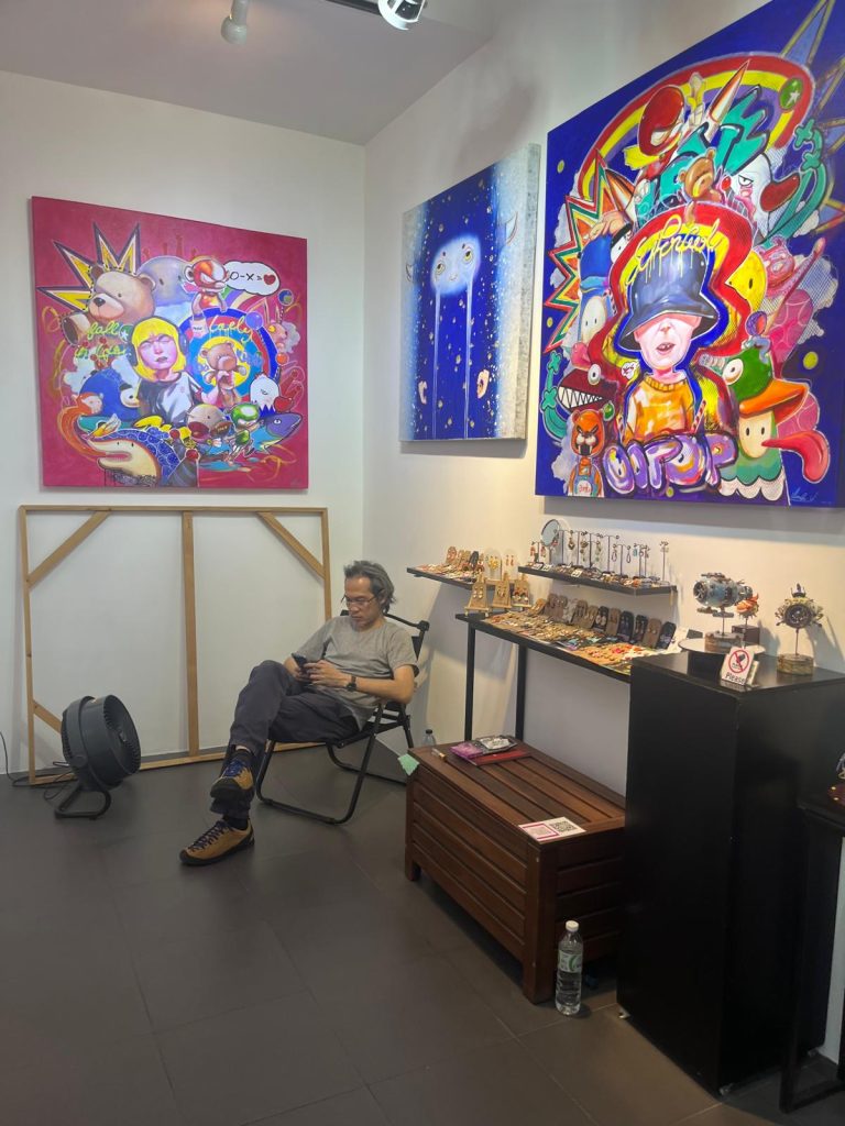 Chatuchak Market ตลาดนัดจตุจักร: The World's Largest Weekend Market